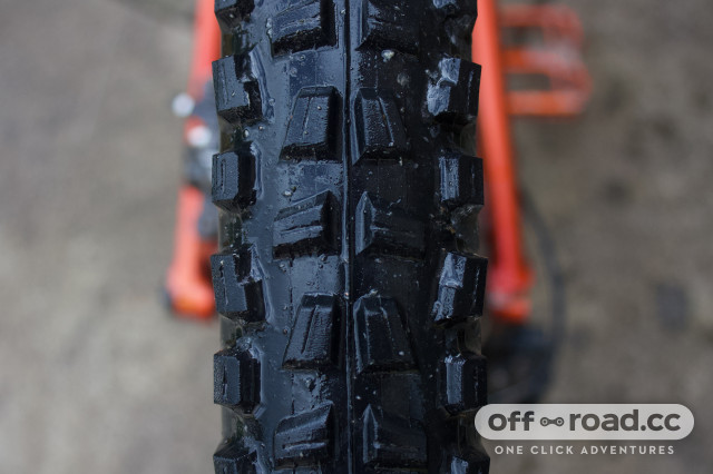 CST BFT 29 x 2.25 Tyre Review off road.cc